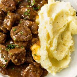 Beef Tips and Gravy featured